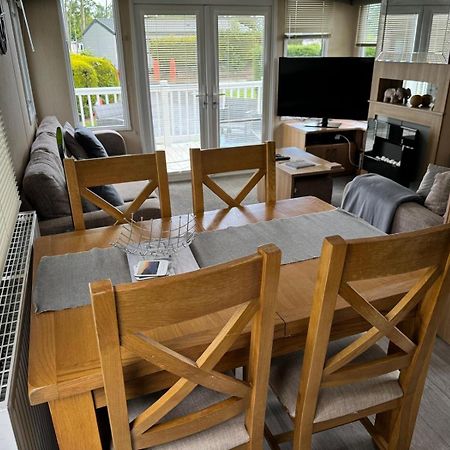 Prestige Static Caravan On 5 Star Holiday Park Cheswick  Εξωτερικό φωτογραφία