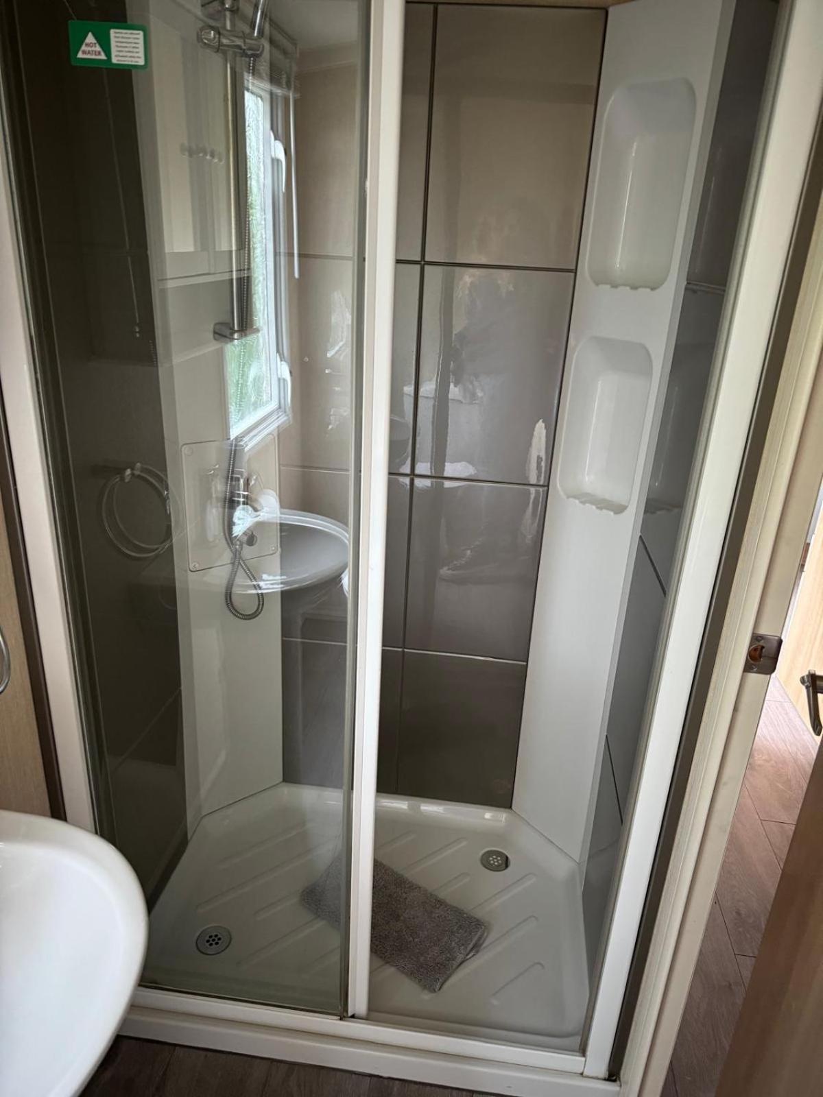 Prestige Static Caravan On 5 Star Holiday Park Cheswick  Εξωτερικό φωτογραφία